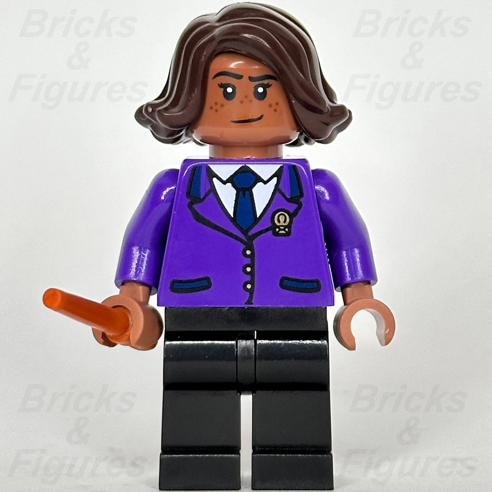 LEGO Harry Potter Owl Post Worker Minifigure Half-Blood Prince Witch 76422 hp4310