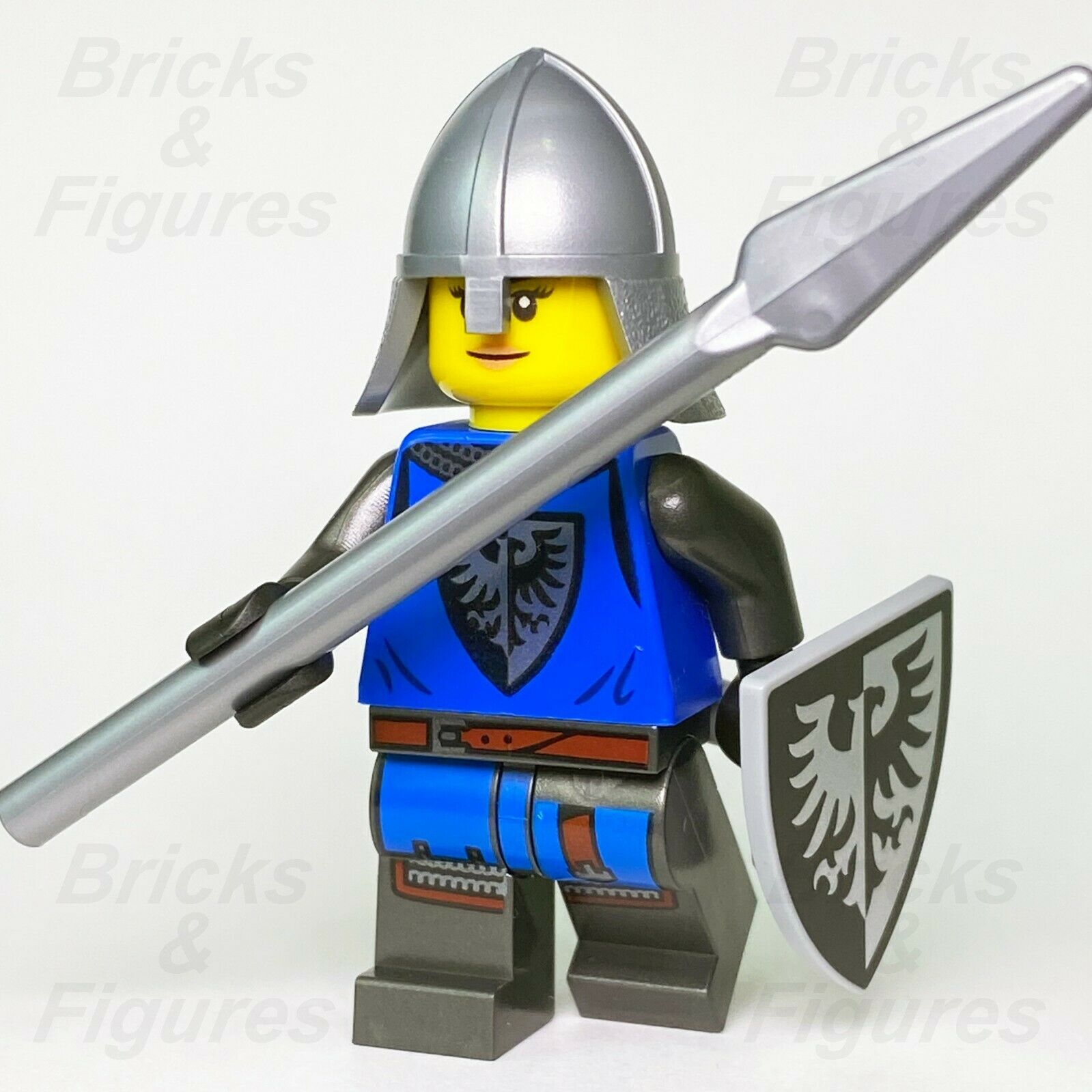 Creator LEGO Black Falcon Castle Guard Female & Spear & Shield Minifigure 31120 - Bricks & Figures