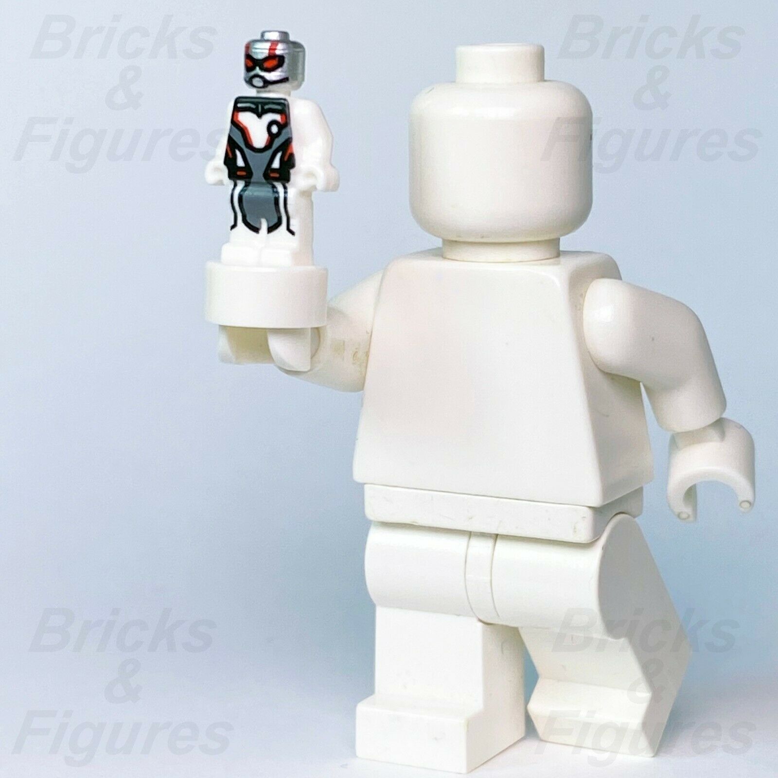 Marvel Super Heroes LEGO "Mini" Ant-Man Small Avengers Suit Minifigure 76131 - Bricks & Figures